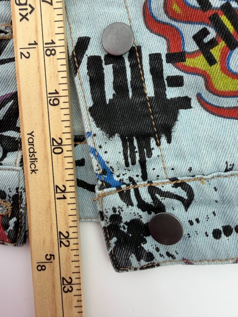 AKIRA Graffiti Print Cropped Denim Jacket Women's Large L EUC Punk Rock Streetwe - Picture 6 of 7